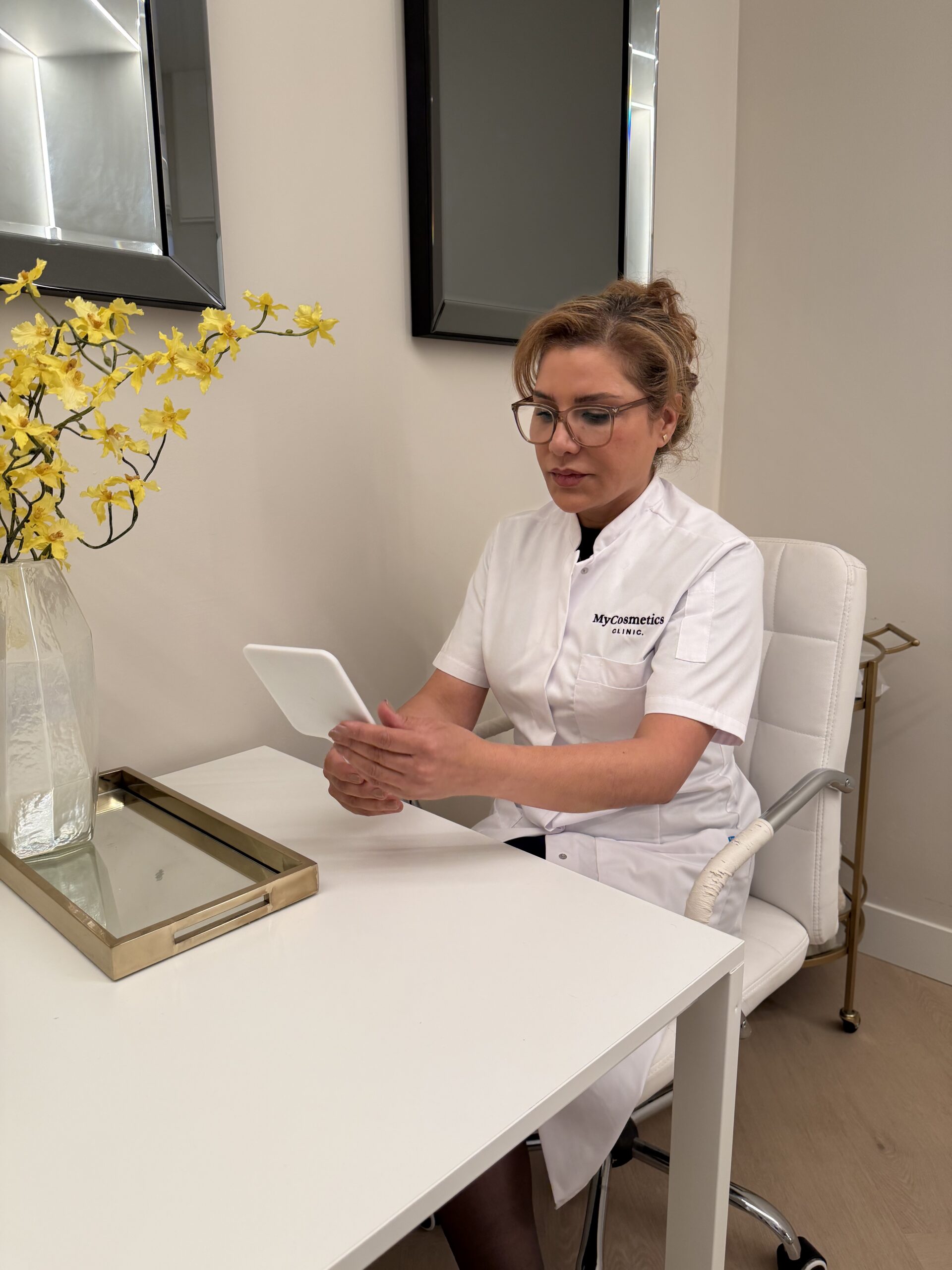 Drs. Narges Botorabi